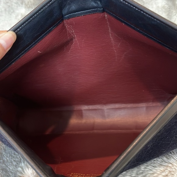 ❤️SOLD❤️ Authentic Vintage Chanel Clutch in black/navy Clutch - Picture 10 of 12